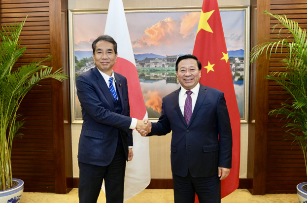 新闻11压缩.png