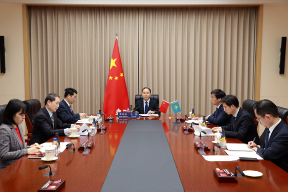 新闻2.png